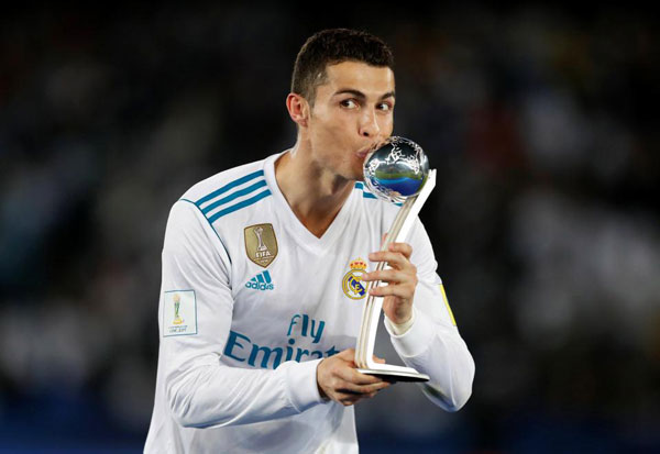 Ronaldo nhận được nhiều danh hiệu cao quý