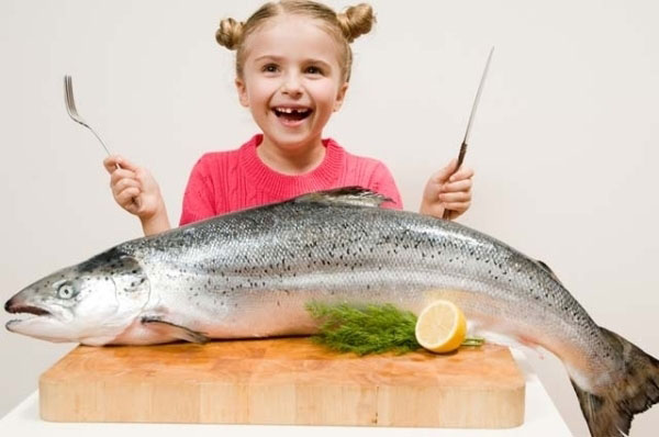 Ăn nhiều hải sản là một cách bổ sung Canxi cho trẻ tương đối hiệu quả